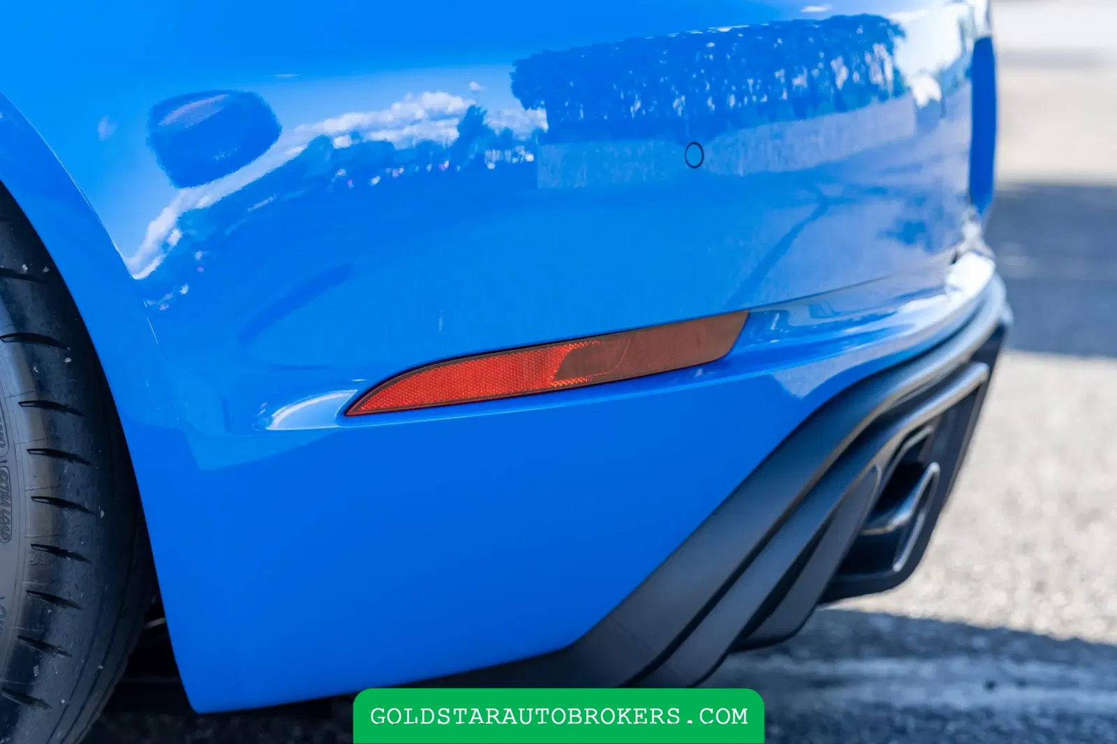 2023 Porsche 718 Cayman GT4 6-Speed