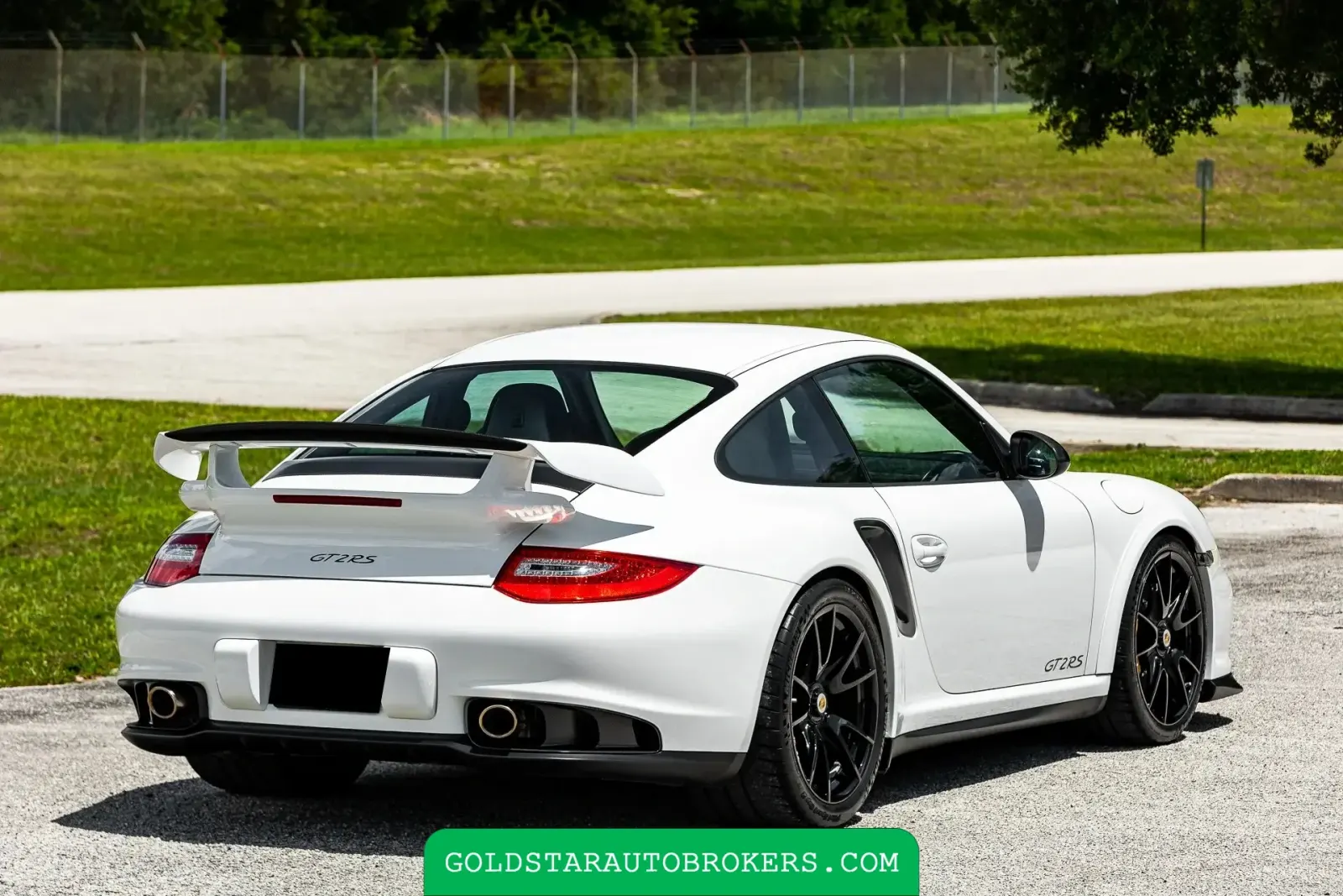5k-Mile 2011 Porsche 911 GT2 RS
