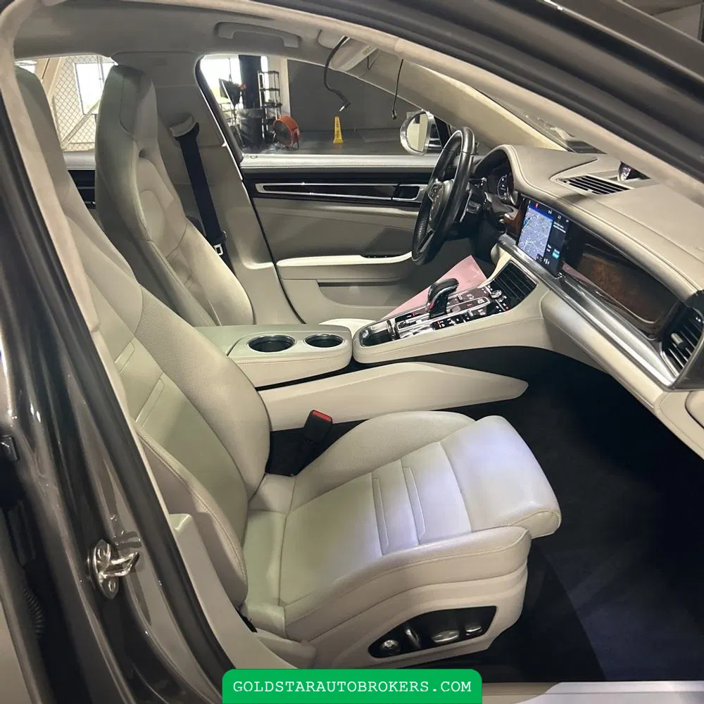 2018 Porsche Panamera Turbo