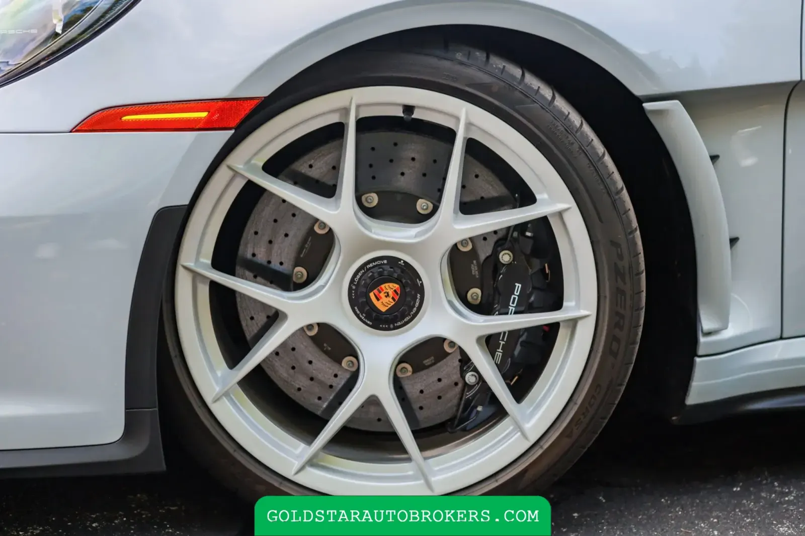 2024 Porsche 911 S/T Heritage Design