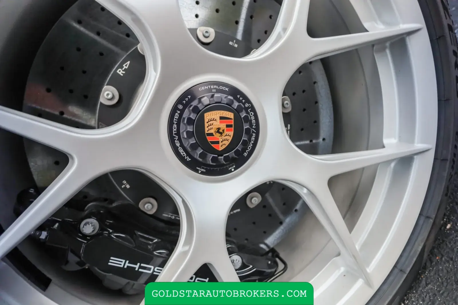 2024 Porsche 911 S/T Heritage Design