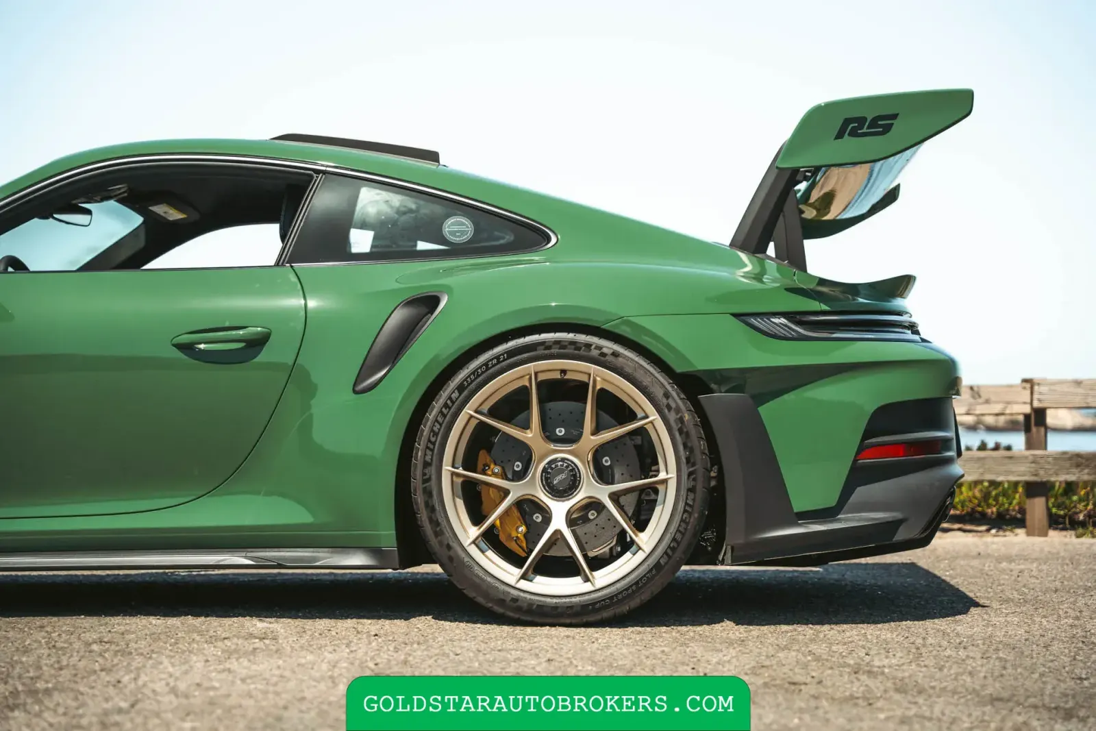 Auratium Green 2024 Porsche 911 GT3 RS Weissach