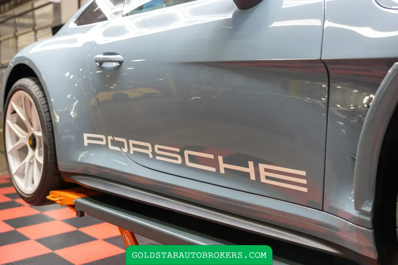 2024 Porsche 911 S/T Heritage Design