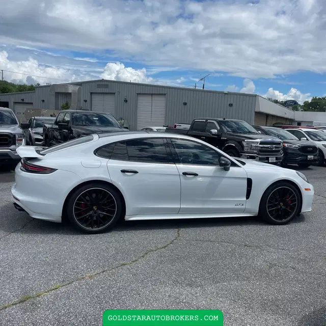 2019 Porsche Panamera GTS