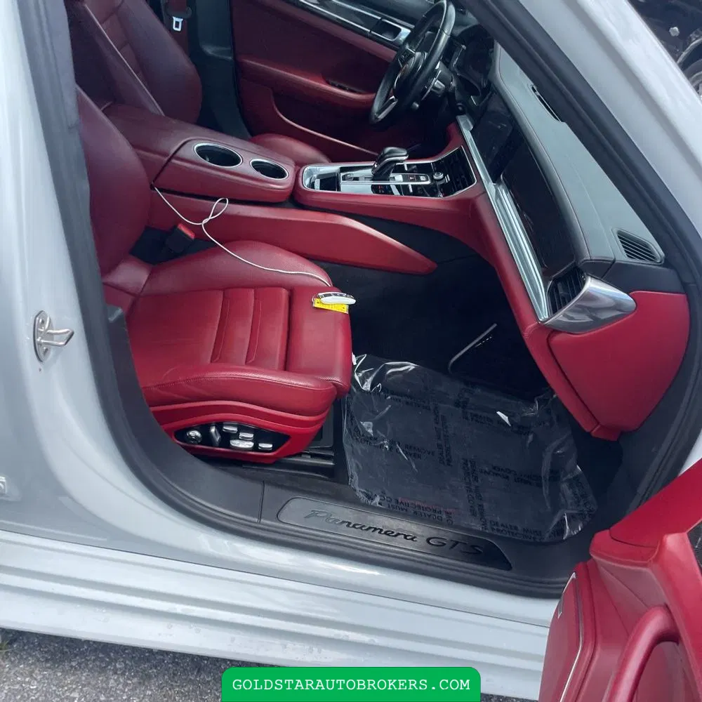2019 Porsche Panamera GTS