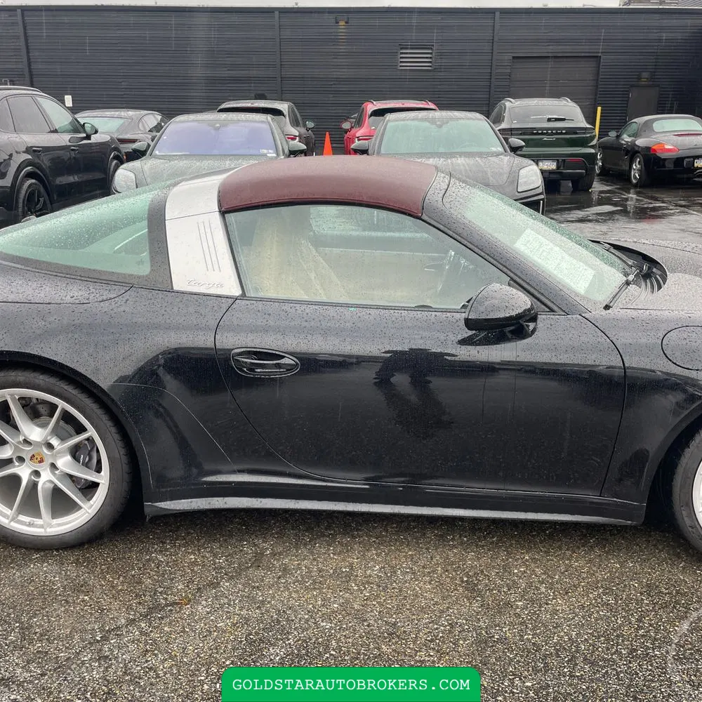 2015 Porsche 911 Carrera 4 Base