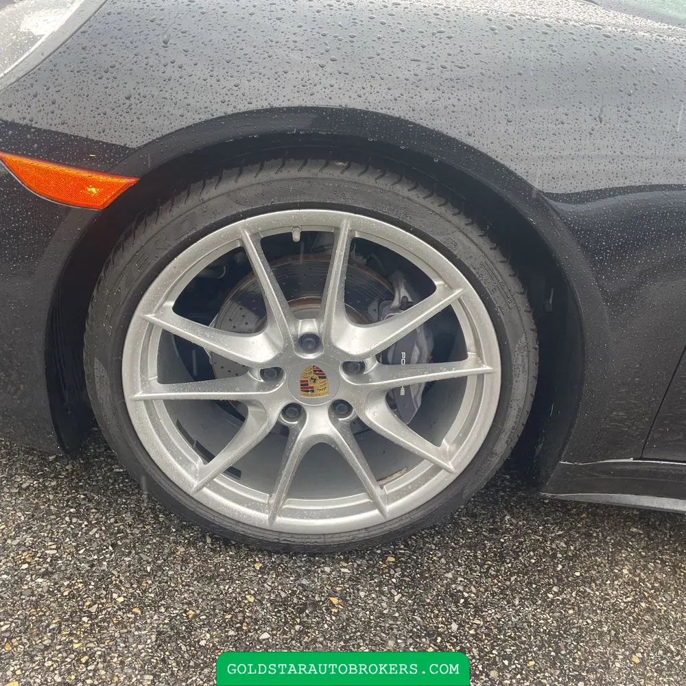 2015 Porsche 911 Carrera 4 Base