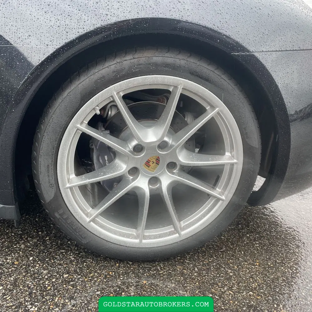2015 Porsche 911 Carrera 4 Base