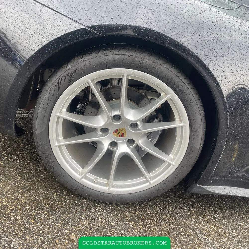 2015 Porsche 911 Carrera 4 Base