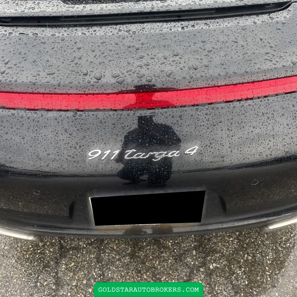2015 Porsche 911 Carrera 4 Base