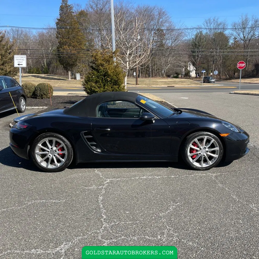 2022 Porsche 718 Boxster S