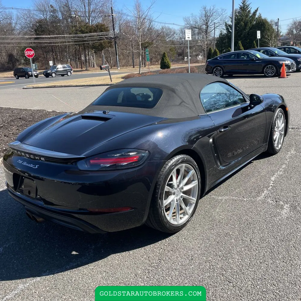 2022 Porsche 718 Boxster S