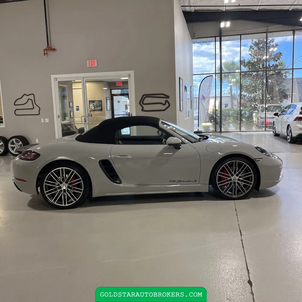 2022 Porsche 718 Boxster S