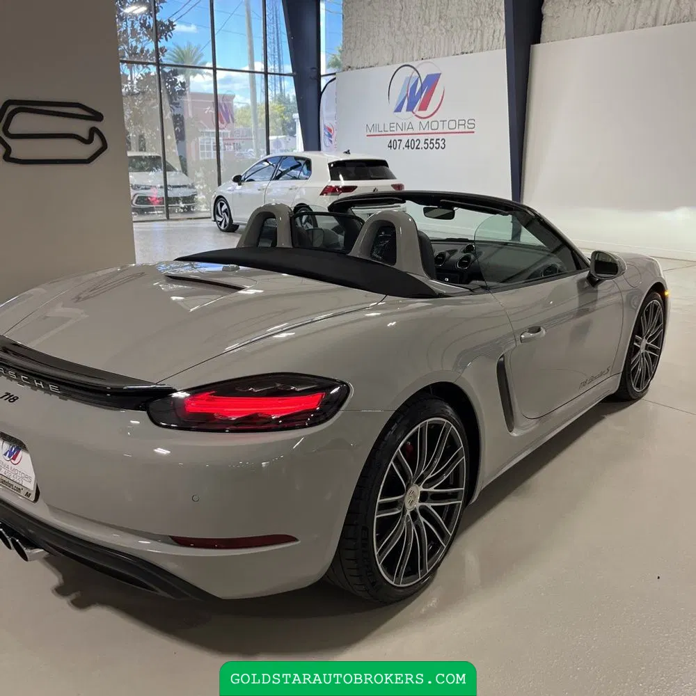 2022 Porsche 718 Boxster S