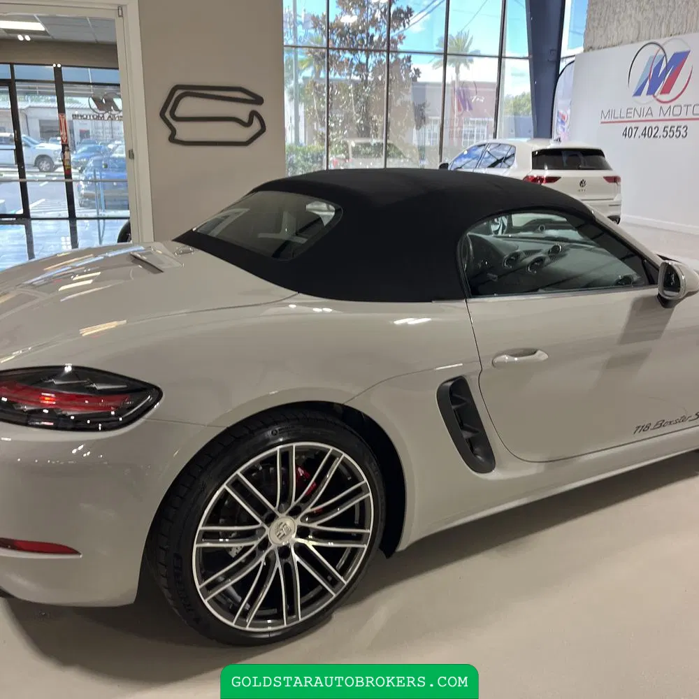 2022 Porsche 718 Boxster S