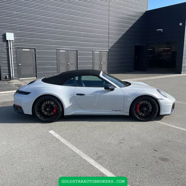 2025 Porsche 911 Carrera GTS