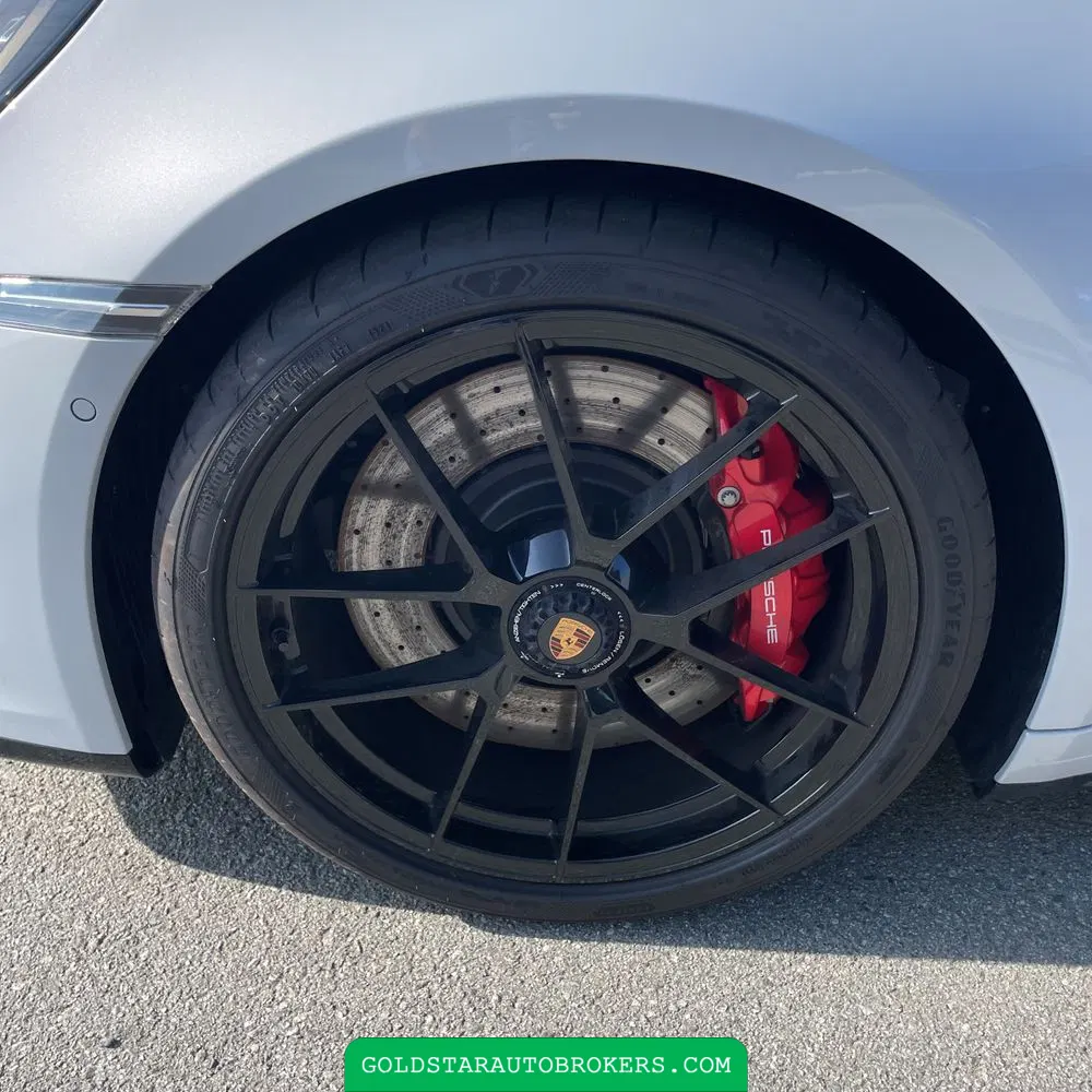 2025 Porsche 911 Carrera GTS