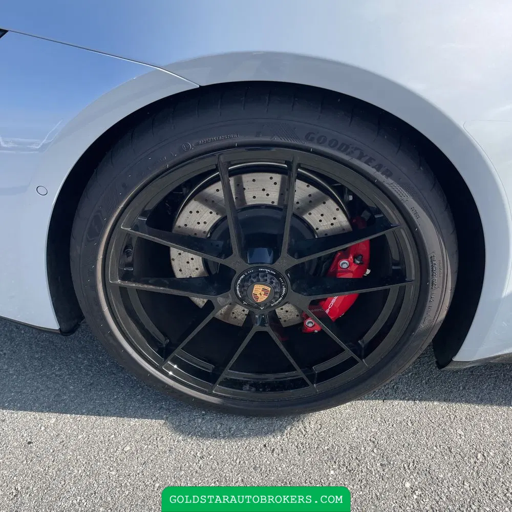 2025 Porsche 911 Carrera GTS