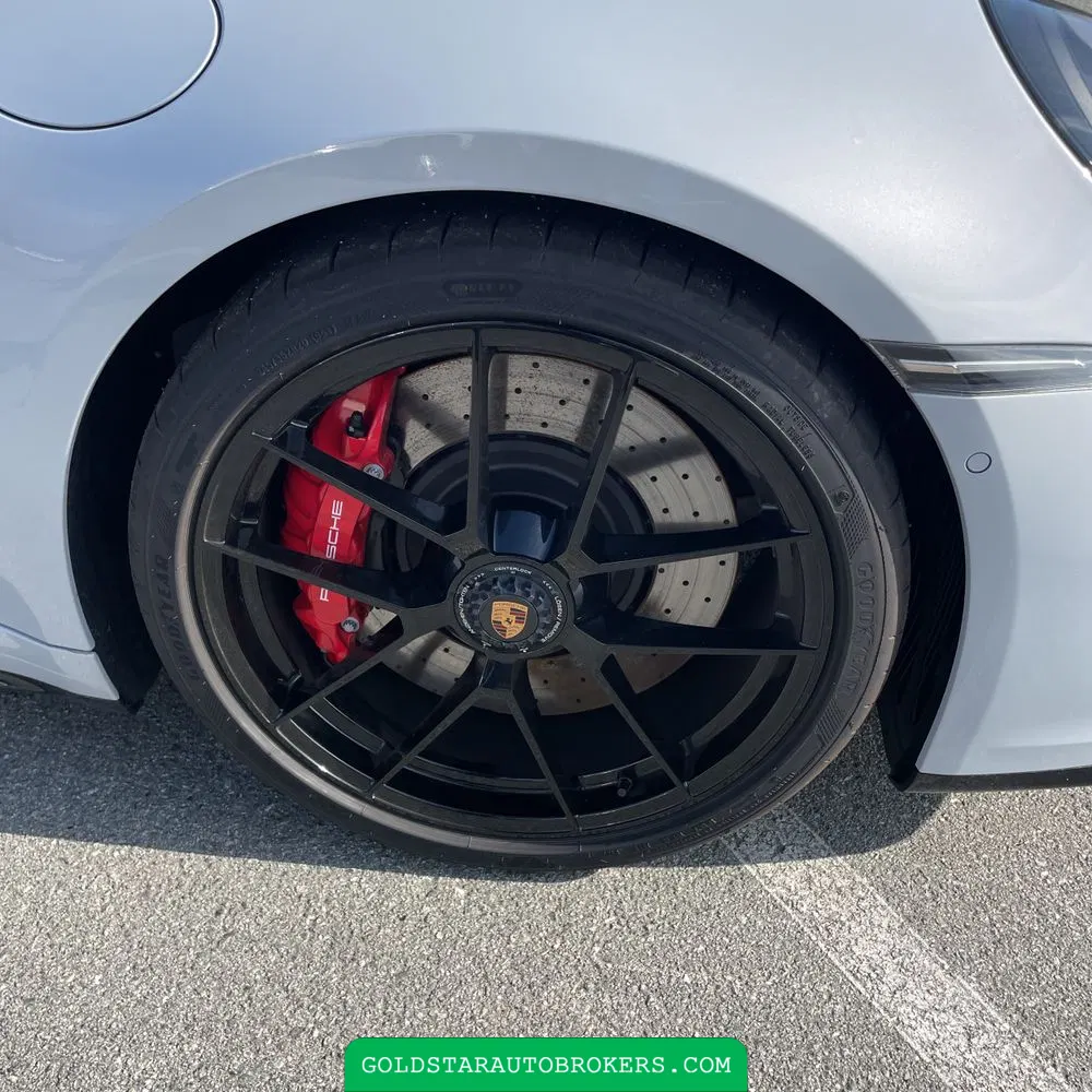 2025 Porsche 911 Carrera GTS