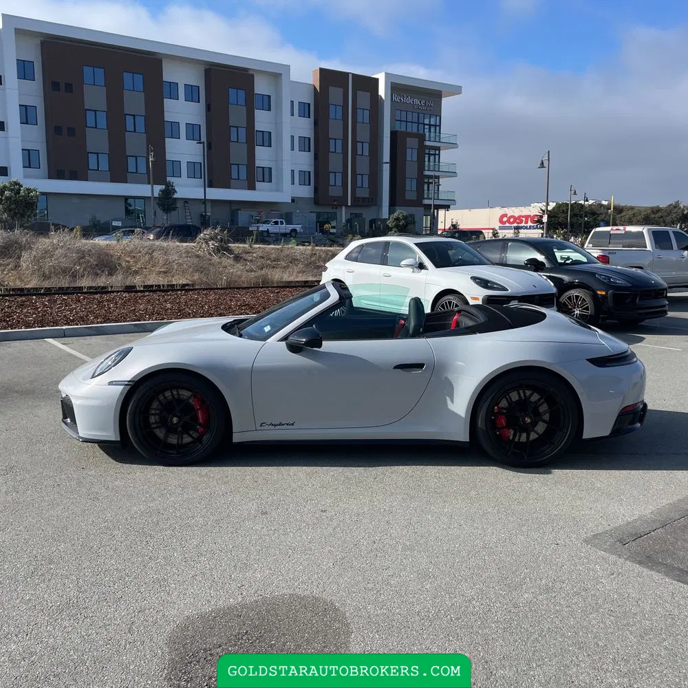 2025 Porsche 911 Carrera GTS
