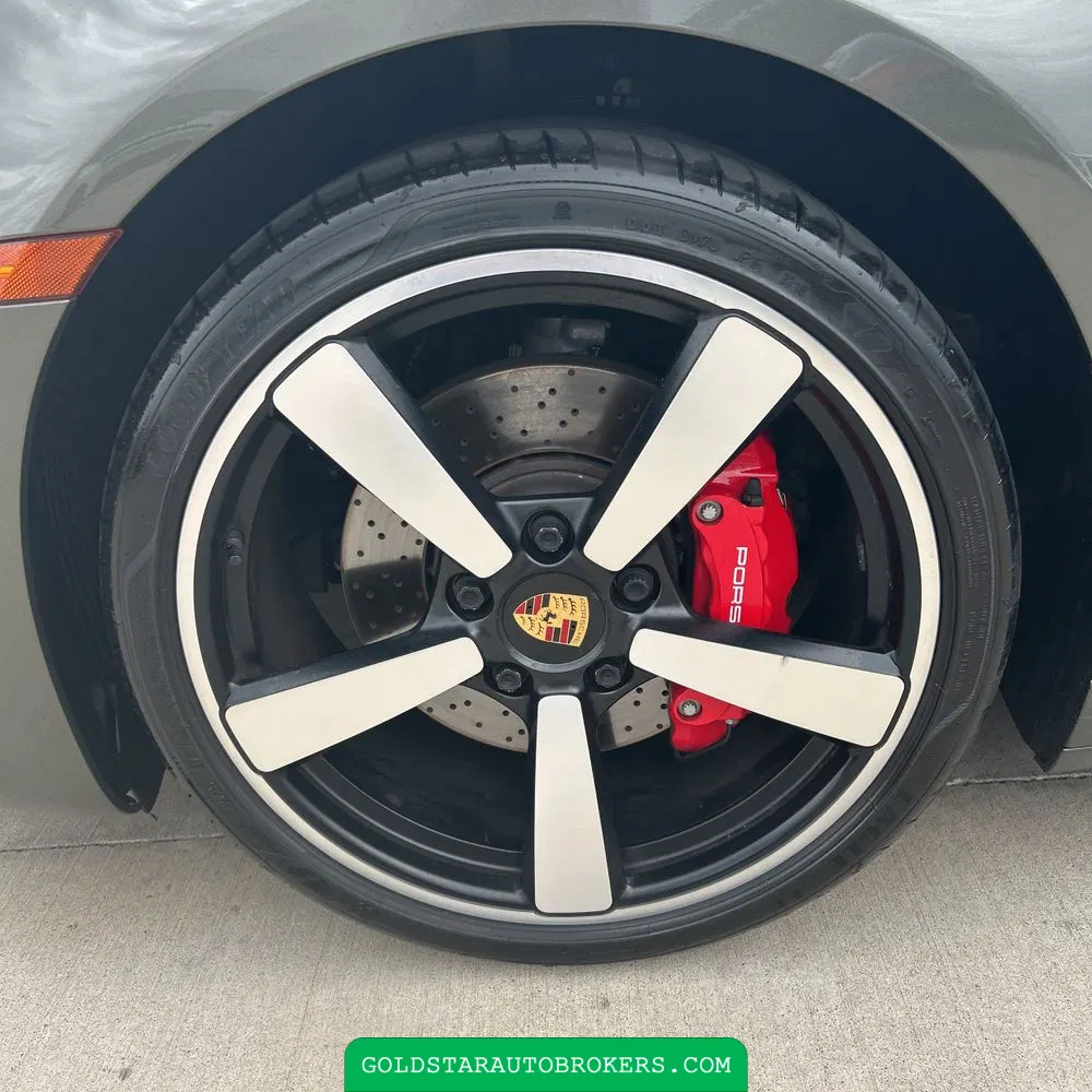 2020 Porsche 911 Carrera 4S