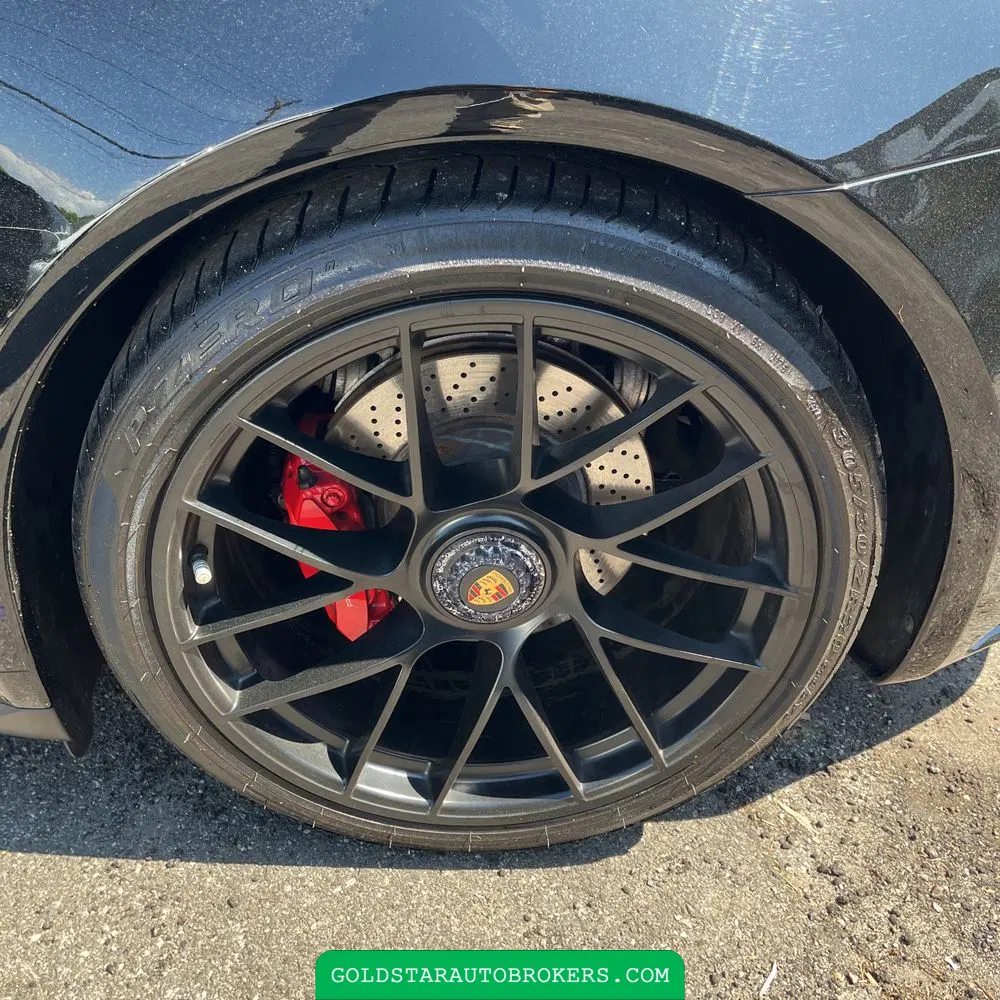 2019 Porsche 911 Carrera 4 GTS