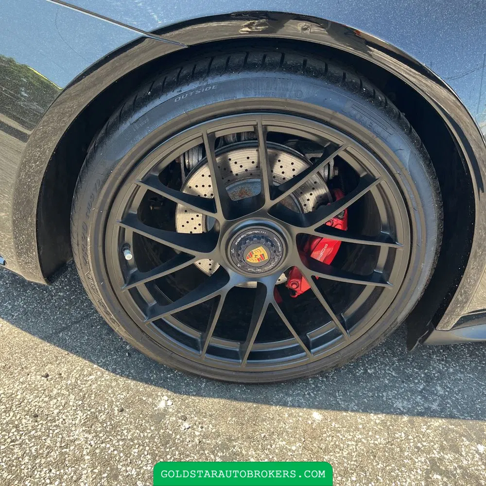 2019 Porsche 911 Carrera 4 GTS