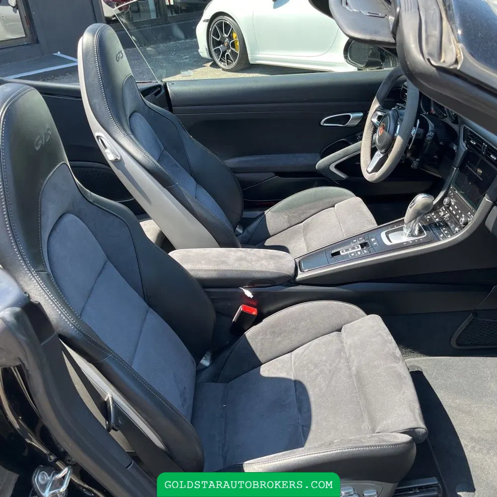2019 Porsche 911 Carrera 4 GTS