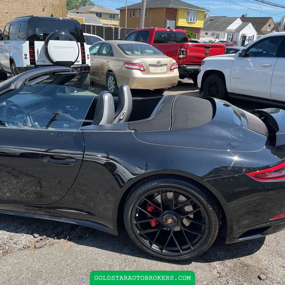 2019 Porsche 911 Carrera 4 GTS