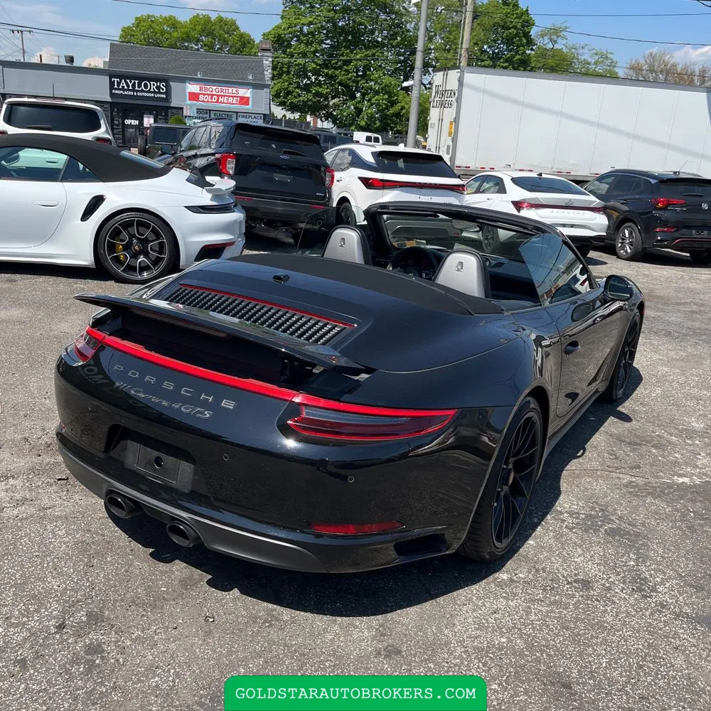 2019 Porsche 911 Carrera 4 GTS
