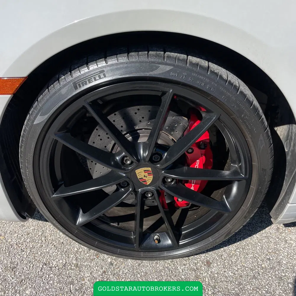 2020 Porsche 911 Carrera 4S