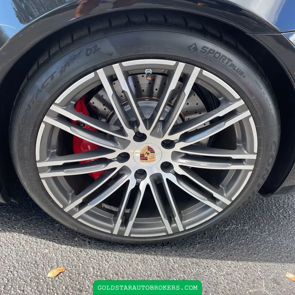 2014 Porsche 911 Carrera 4 Base