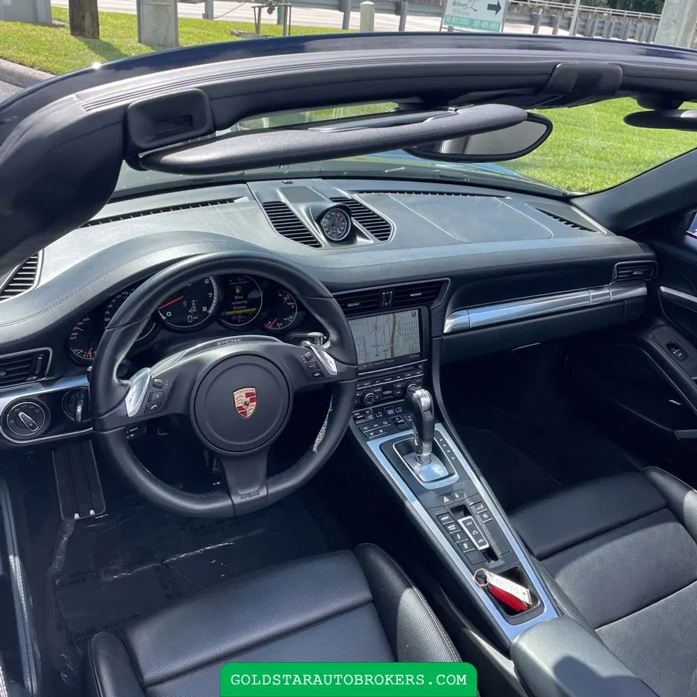 2014 Porsche 911 Carrera 4 Base