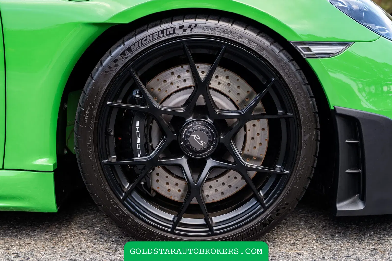 2024 Porsche 718 Spyder RS Weissach