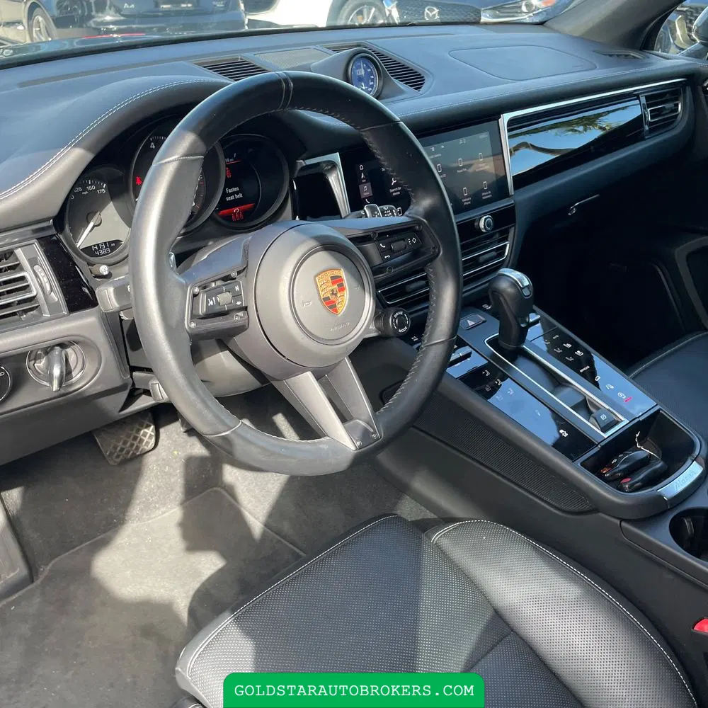 2023 Porsche Macan T