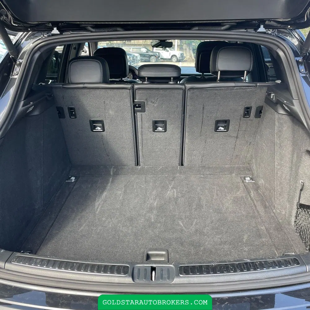 2023 Porsche Macan T