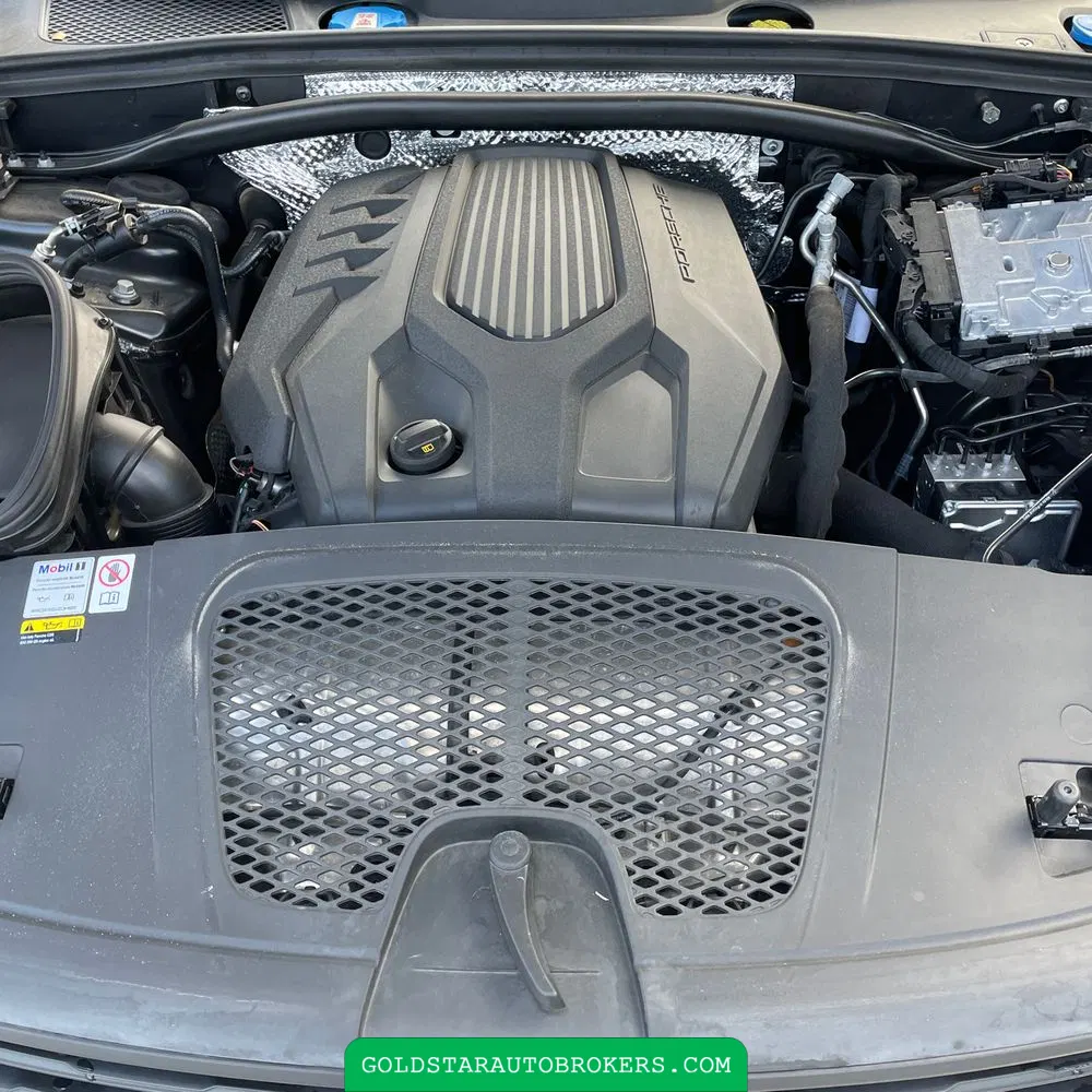 2023 Porsche Macan T