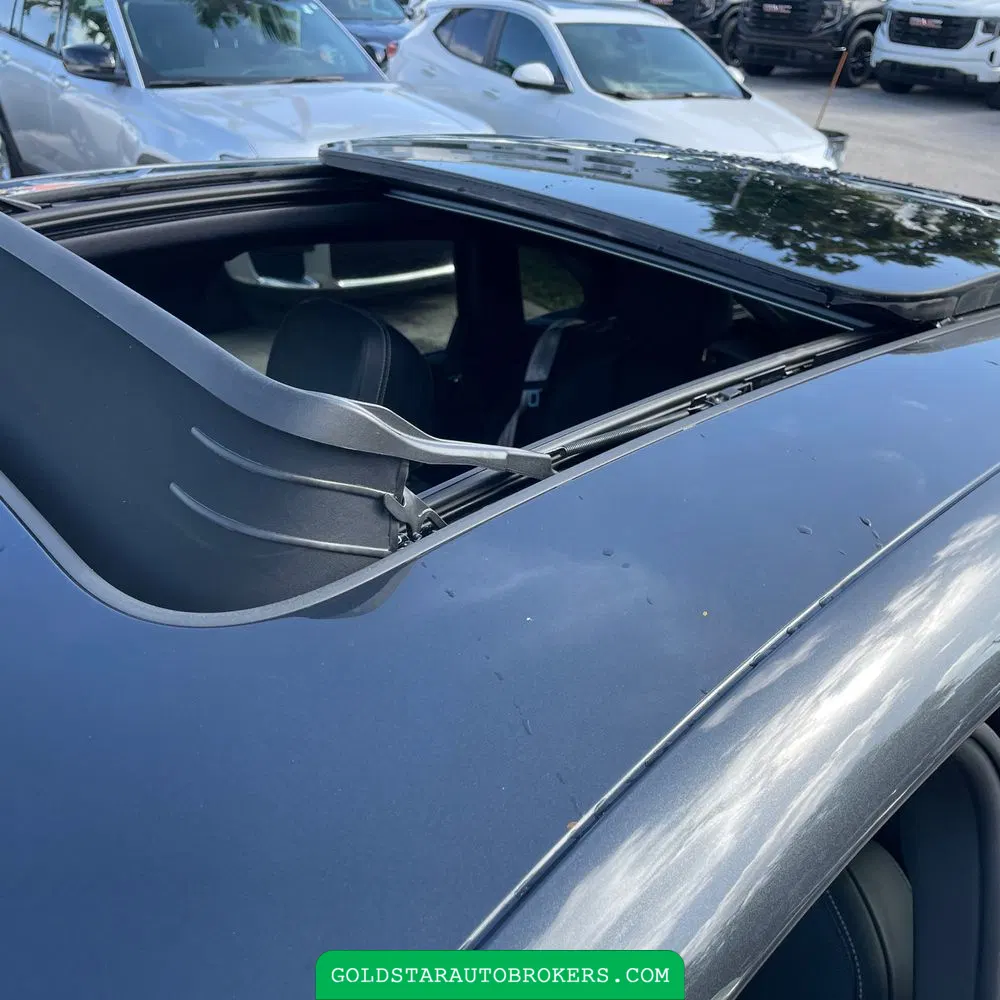 2023 Porsche Macan T