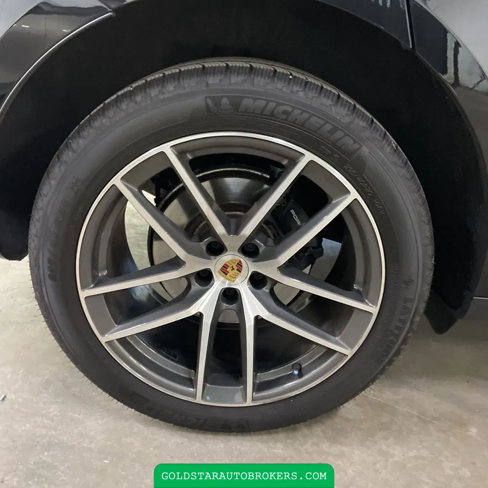 2024 Porsche Macan Base