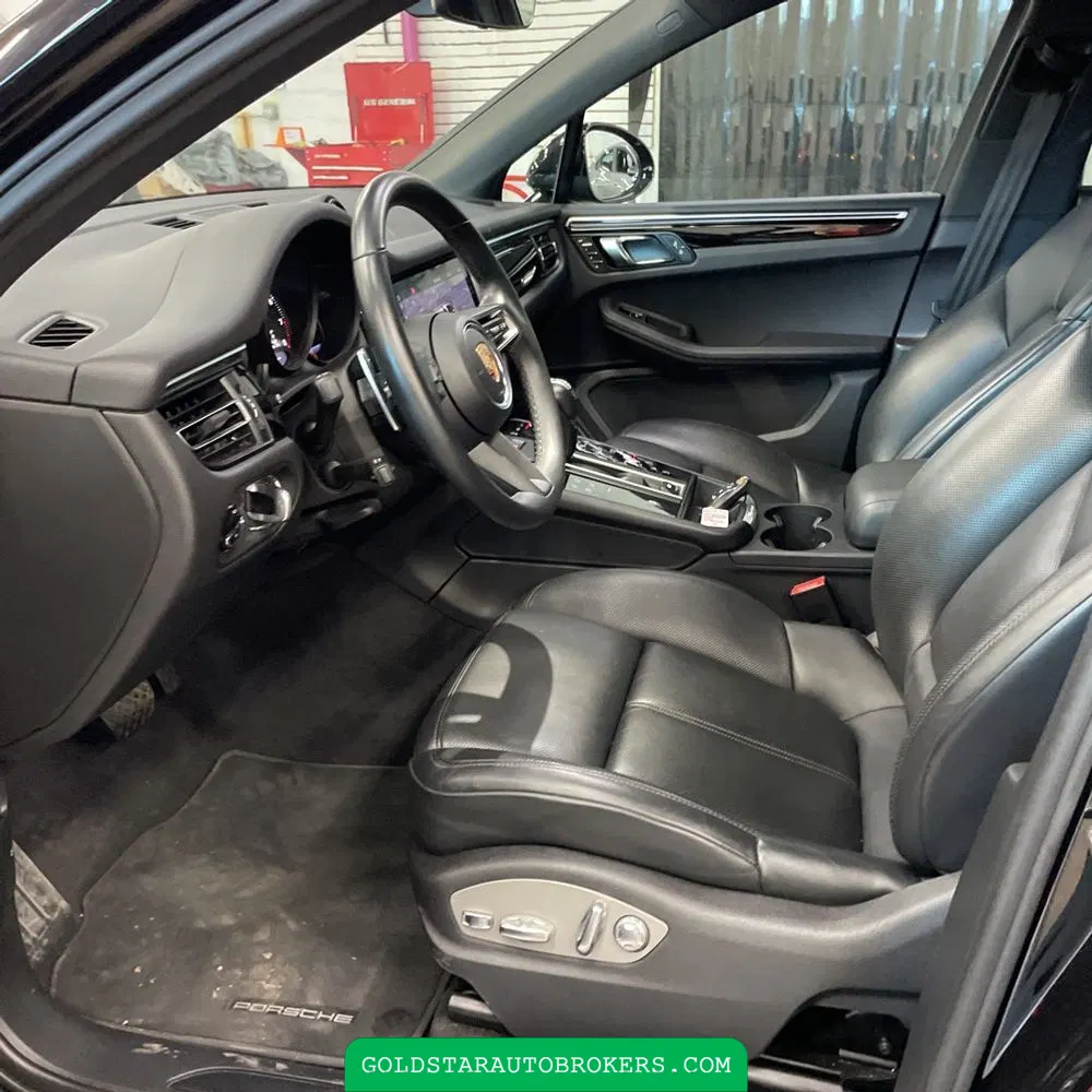 2024 Porsche Macan Base