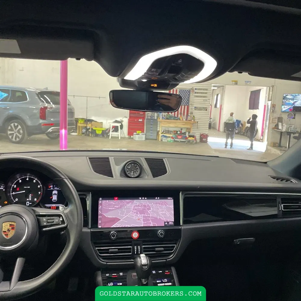 2024 Porsche Macan Base