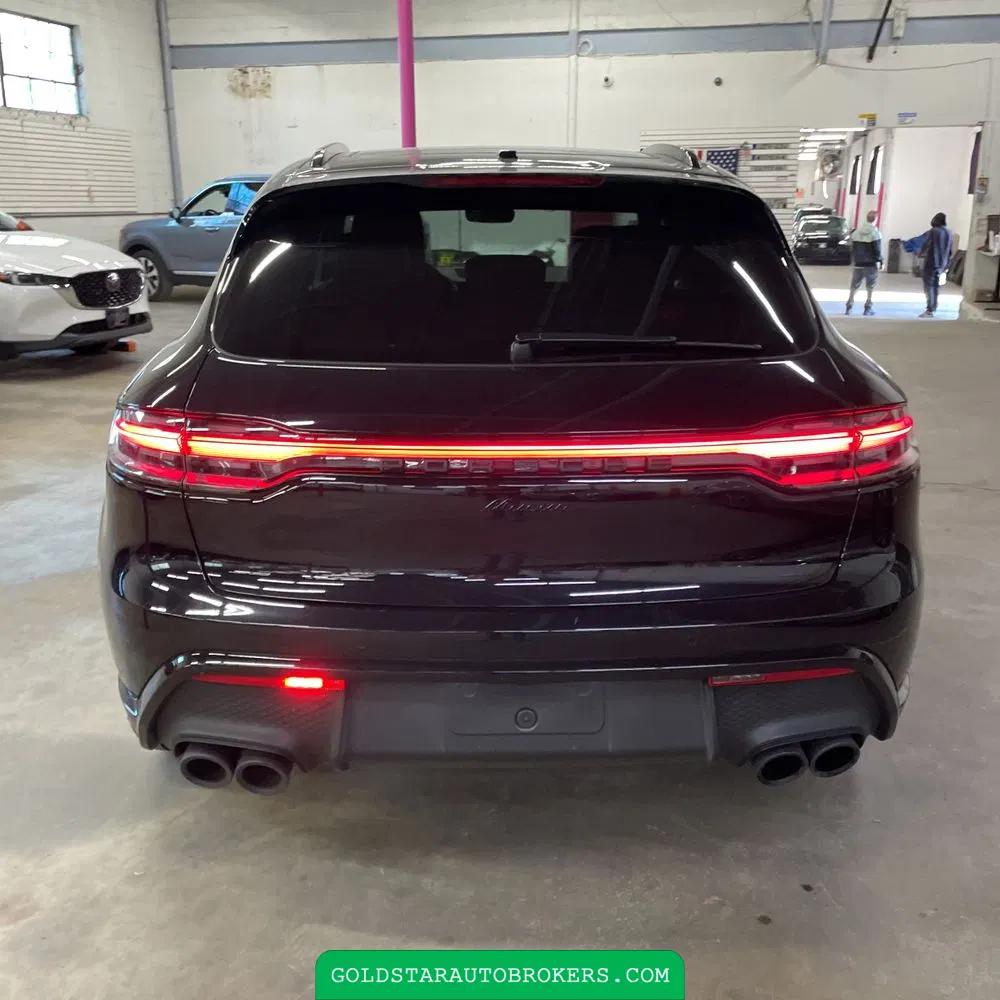 2024 Porsche Macan Base