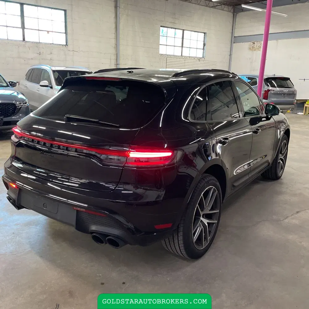 2024 Porsche Macan Base
