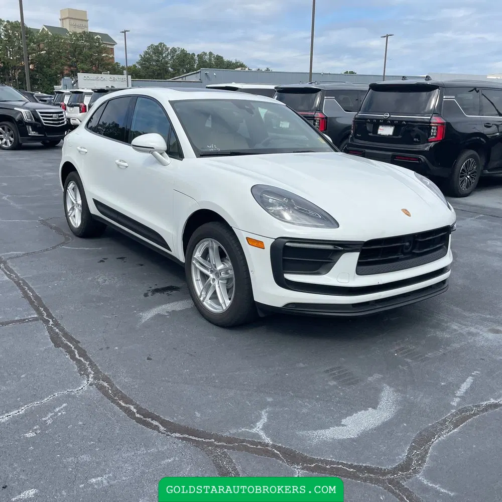 2022 Porsche Macan Base