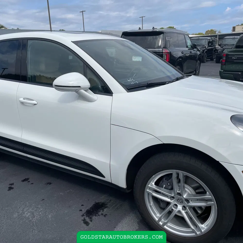 2022 Porsche Macan Base