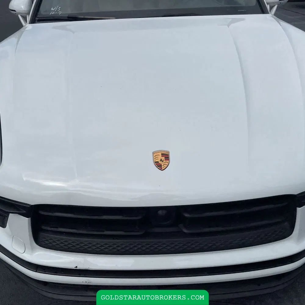 2022 Porsche Macan Base