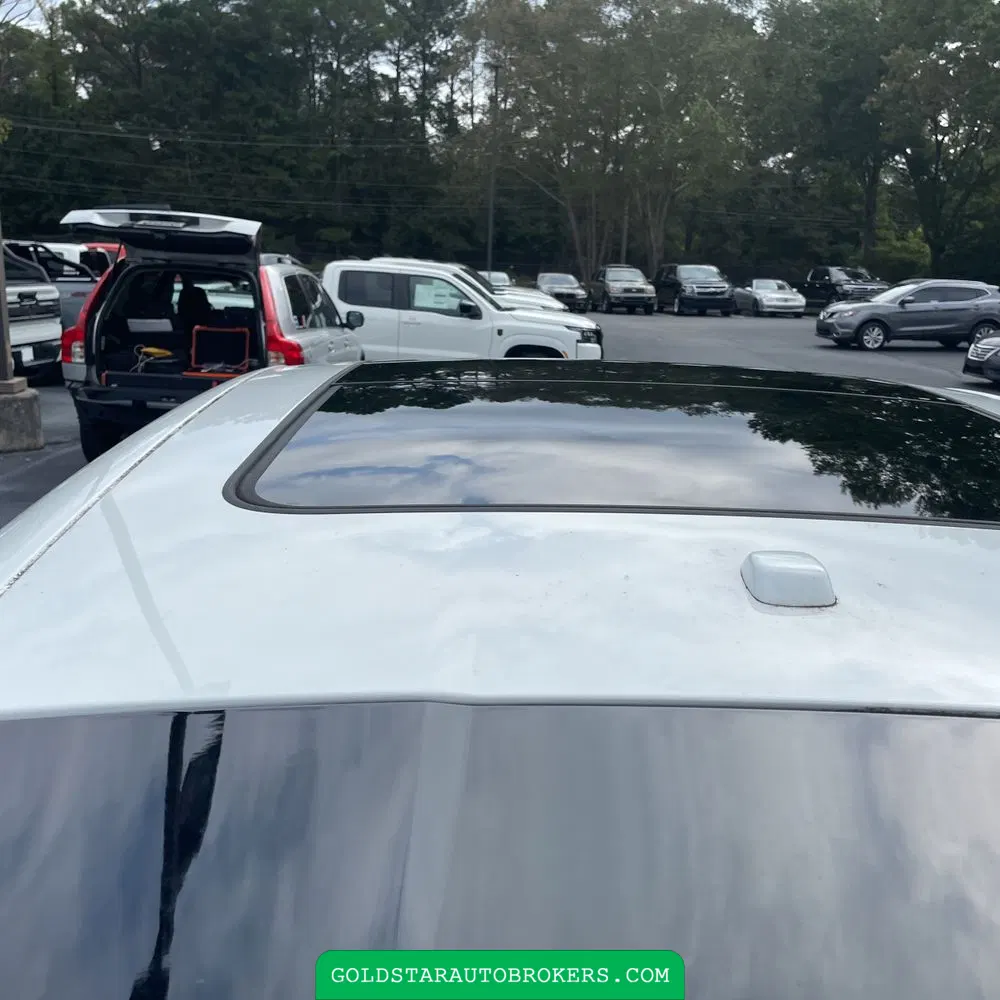 2022 Porsche Macan Base