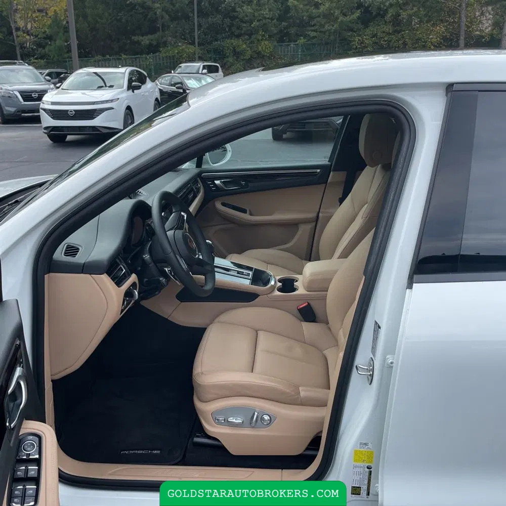 2022 Porsche Macan Base