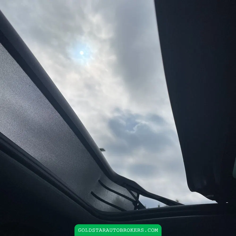 2022 Porsche Macan Base