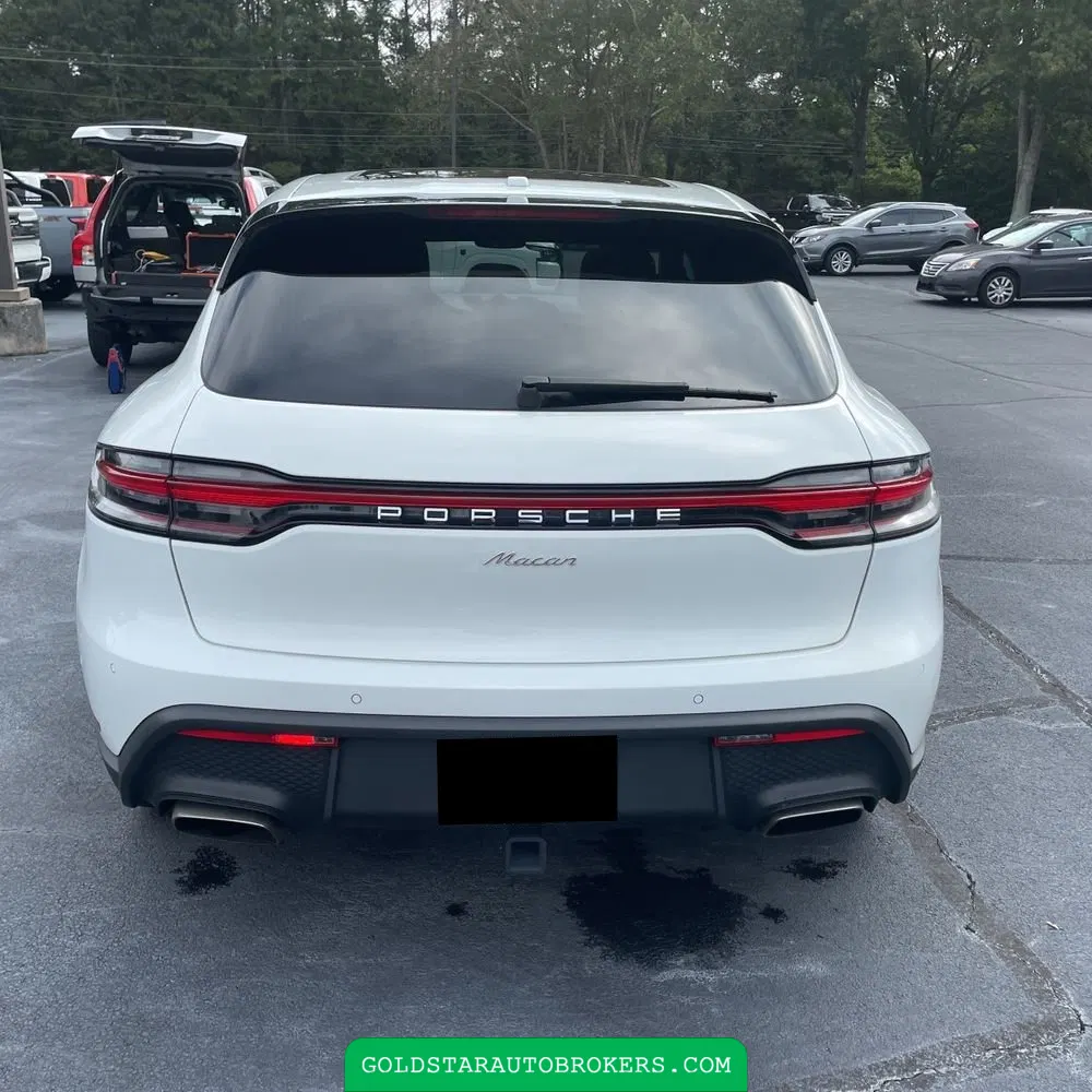 2022 Porsche Macan Base